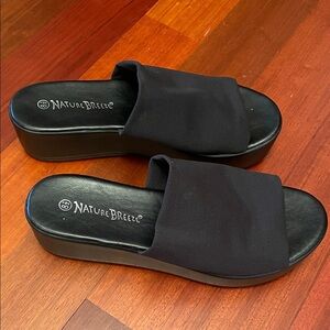 Nature Breeze Black Women's Mules